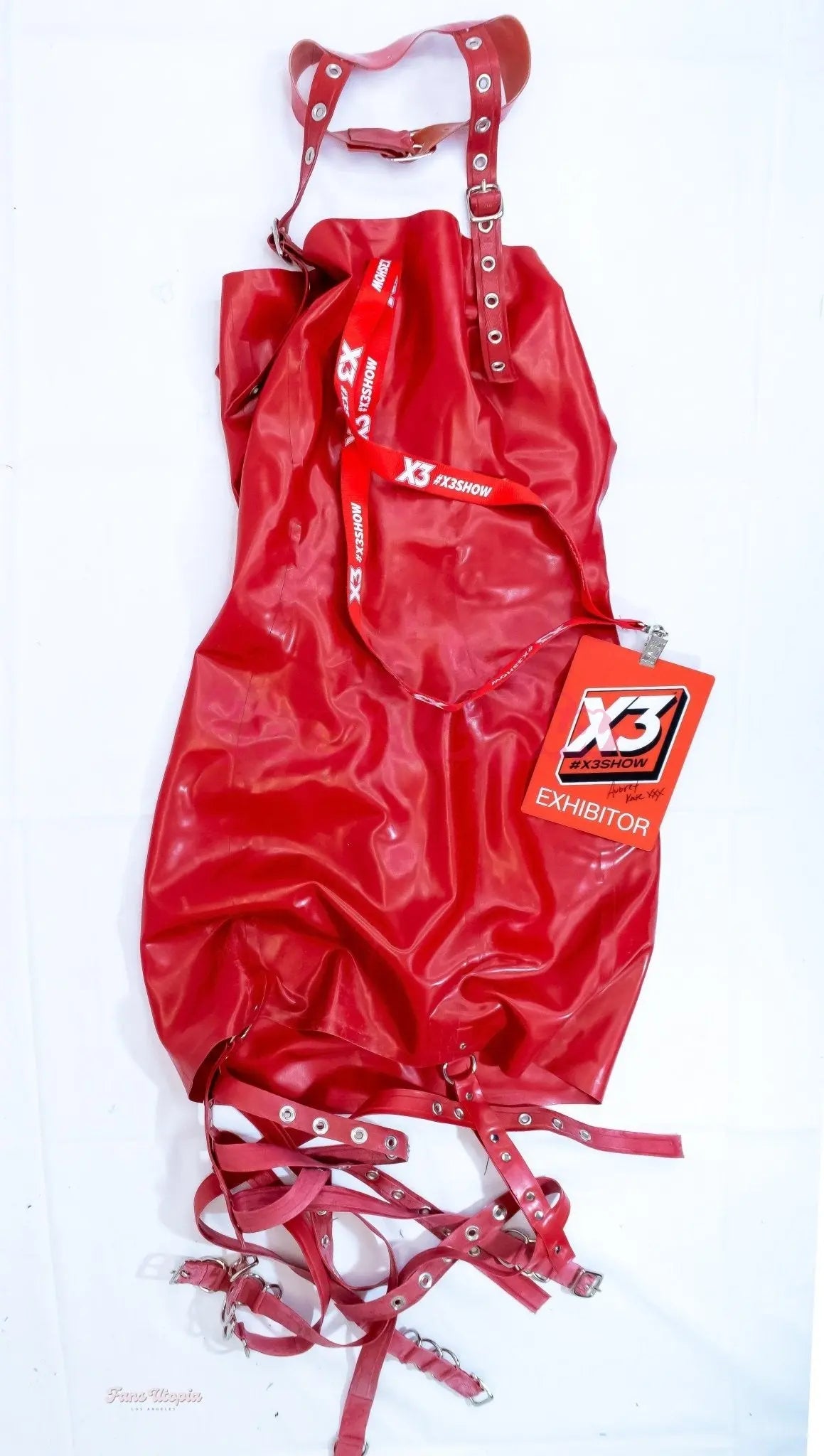 Aubrey Kate 2024 XBIZ Red Carpet Outfit & Badge + Autographed Photo Aubrey Kate
